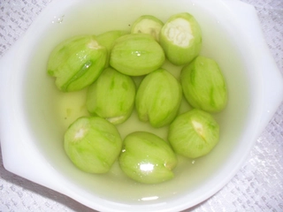 Yeşil Ceviz Reçeli Tarifi ve Malzemeleri Yeşil Ceviz Reçeli Tarifi ve Malzemeleri